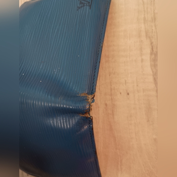 Authentic Louis Vuitton Epi Portefeuille Marco Wallet Purse Blue - Picture 2 of 13